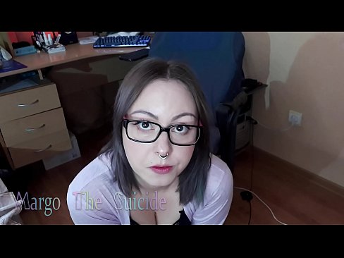 ❤️ Kynþokkafull stelpa með gleraugu sýgur dildó djúpt á myndavélinni ️ Rússneskt klám á klám is.https-tubsexer.ru